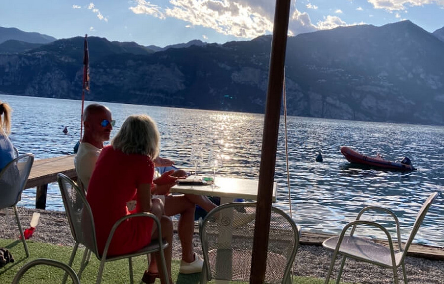 h-5 Bar atterraggio-parapendio-malcesine-parafly.jpg